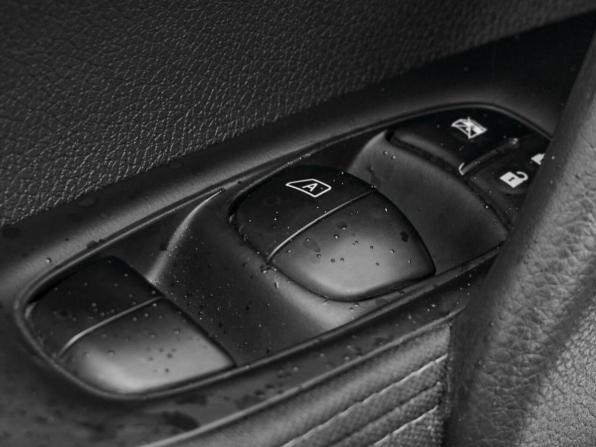 Nissan Qashqai II с пробегом 2017 года, цена 1 735 000 рублей, 141039 км, внедорожник, Автокод Объявления
