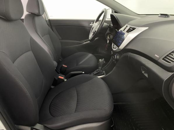 Hyundai Solaris I Рестайлинг с пробегом 2015 года, цена 1 100 000 рублей, 118419 км, седан, Автокод Объявления