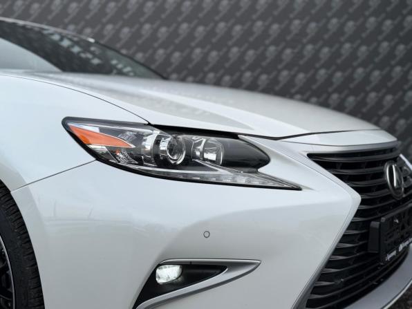 Lexus ES VI Рестайлинг с пробегом 2017 года, цена 2 400 000 рублей, 164800 км, седан, Автокод Объявления
