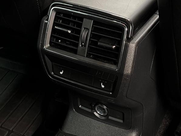Skoda Karoq I с пробегом 2020 года, цена 2 185 000 рублей, 110564 км, внедорожник, Автокод Объявления