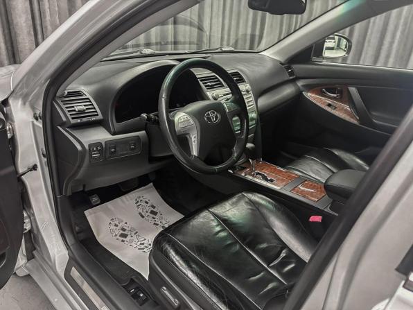 Toyota Camry VI (XV40) Рестайлинг с пробегом 2011 года, цена 1 220 000 рублей, 235252 км, седан, Автокод Объявления