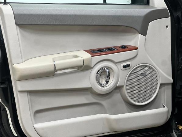 Jeep Commander с пробегом 2007 года, цена 1 100 000 рублей, 278000 км, внедорожник, Автокод Объявления