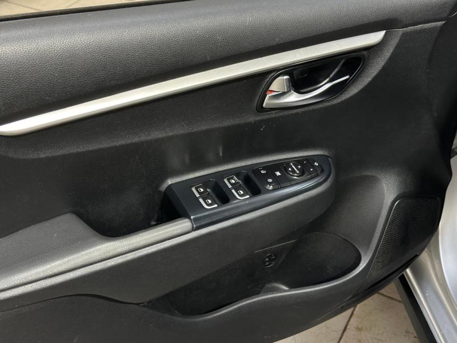 Kia Rio IV Рестайлинг Санкт-Петербург  - изображение 12