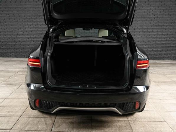 Jaguar E-Pace I с пробегом 2018 года, цена 2 900 000 рублей, 91516 км, внедорожник, Автокод Объявления