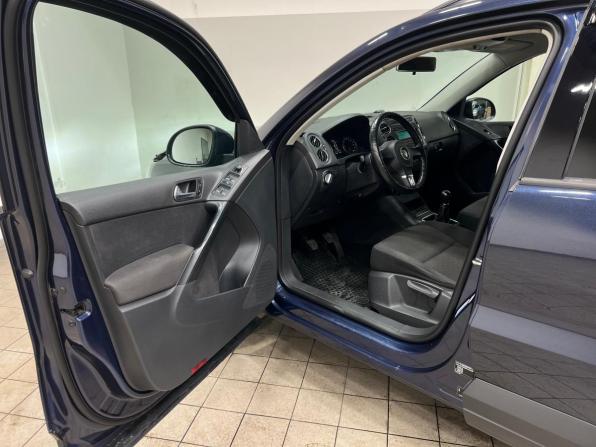 Volkswagen Tiguan I Рестайлинг с пробегом 2012 года, цена 939 000 рублей, 216406 км, внедорожник, Автокод Объявления