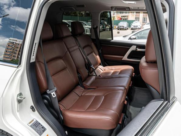 Toyota Land Cruiser 200 Series Рестайлинг 2 с пробегом 2015 года, цена 4 995 000 рублей, 230140 км, внедорожник, Автокод Объявления