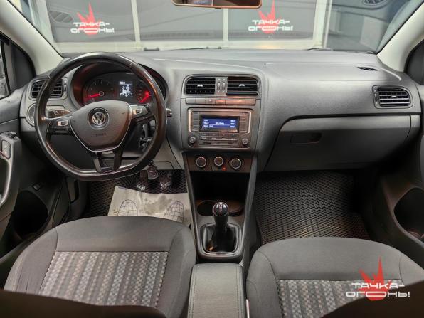 Volkswagen Polo V Рестайлинг с пробегом 2017 года, цена 848 000 рублей, 182507 км, седан, Автокод Объявления