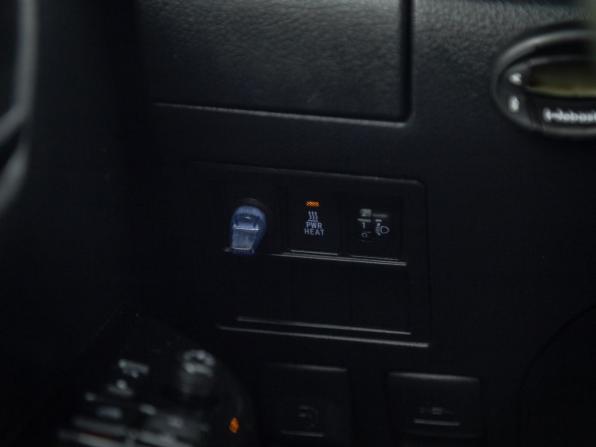 Toyota Hilux VIII с пробегом 2015 года, цена 1 985 000 рублей, 294056 км, offers.body_type.unknown, Автокод Объявления