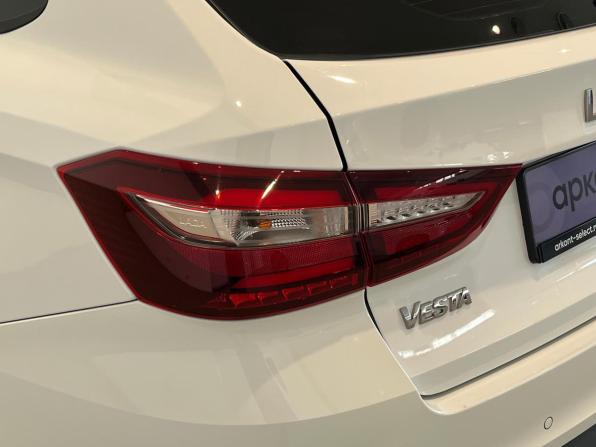 Lada (ВАЗ) Vesta I Рестайлинг (NG) с пробегом 2024 года, цена 1 470 000 рублей, 17736 км, универсал, Автокод Объявления