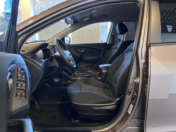 Hyundai ix35 I Рестайлинг с пробегом 2015 года, цена 1 400 000 рублей, 133147 км, внедорожник, Автокод Объявления