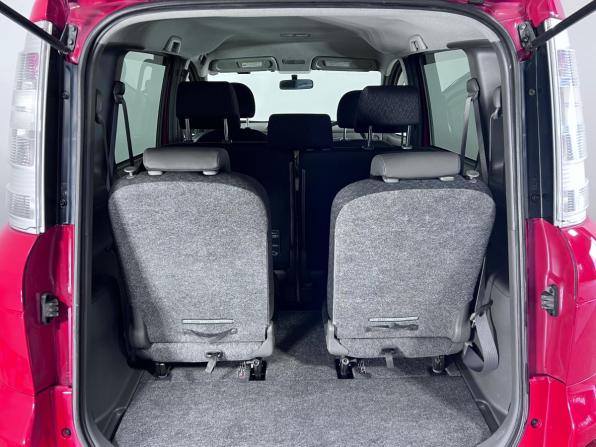 Toyota Sienta I Рестайлинг 2 с пробегом 2012 года, цена 860 000 рублей, 140271 км, минивэн, Автокод Объявления