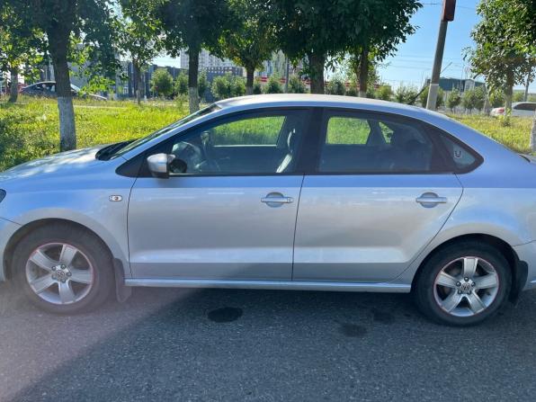 Volkswagen Polo V с пробегом 2011 года, цена 720 000 рублей, 81526 км, седан, Автокод Объявления