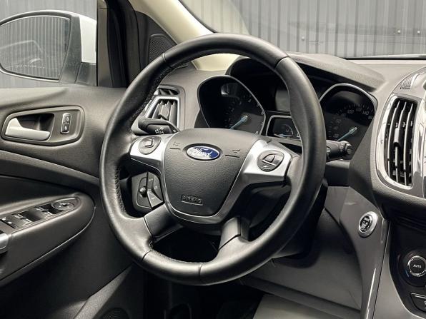 Ford Kuga II с пробегом 2016 года, цена 1 297 000 рублей, 176501 км, внедорожник, Автокод Объявления
