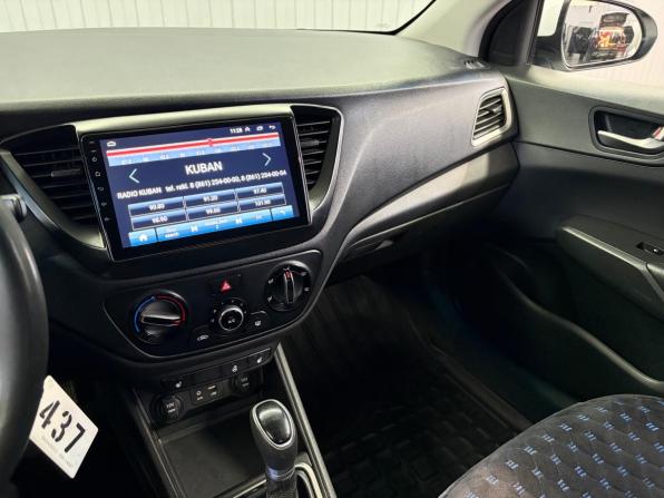 Hyundai Solaris II с пробегом 2018 года, цена 1 297 000 рублей, 101656 км, седан, Автокод Объявления