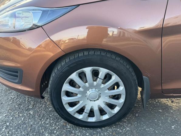 Ford Fiesta Mk6 Рестайлинг с пробегом 2016 года, цена 785 000 рублей, 104797 км, хэтчбек, Автокод Объявления