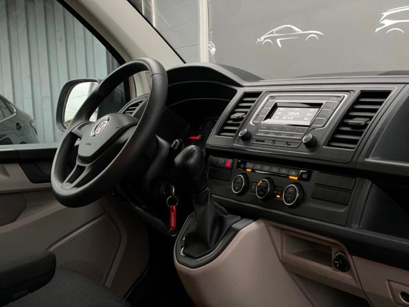 Volkswagen Caravelle T6 с пробегом 2019 года, цена 3 192 300 рублей, 113150 км, минивэн, Автокод Объявления