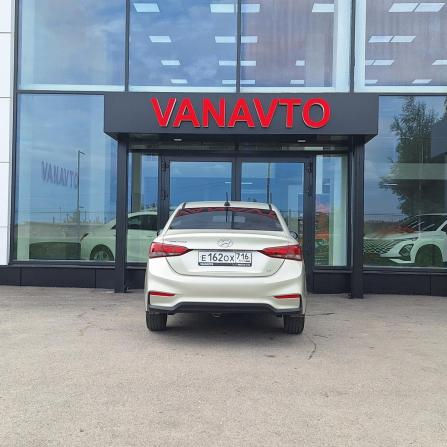 Hyundai Solaris II с пробегом 2019 года, цена 1 390 000 рублей, 130000 км, седан, Автокод Объявления
