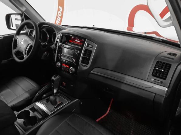 Mitsubishi Pajero IV Рестайлинг 2 с пробегом 2015 года, цена 2 790 000 рублей, 109800 км, внедорожник, Автокод Объявления