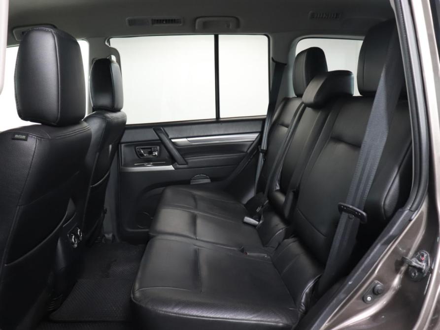 Mitsubishi Pajero IV Рестайлинг 1 Москва  - изображение 11