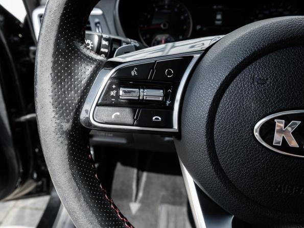 Kia Optima IV Рестайлинг с пробегом 2018 года, цена 1 989 000 рублей, 168883 км, седан, Автокод Объявления