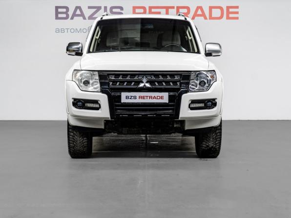 Mitsubishi Pajero IV Рестайлинг 2 с пробегом 2017 года, цена 3 399 000 рублей, 100581 км, внедорожник, Автокод Объявления