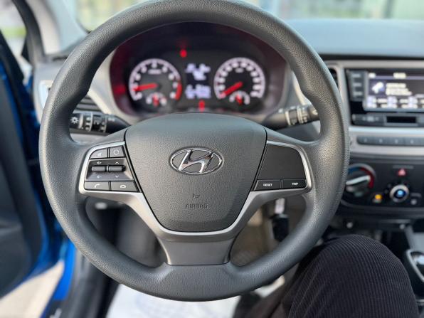 Hyundai Solaris II Рестайлинг с пробегом 2021 года, цена 1 800 000 рублей, 37144 км, седан, Автокод Объявления