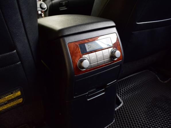 Toyota Highlander II (XU40) Рестайлинг с пробегом 2011 года, цена 1 933 999 рублей, 194041 км, внедорожник, Автокод Объявления