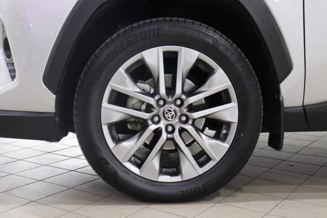 Toyota RAV4 V (XA50) с пробегом 2021 года, цена 3 320 000 рублей, 41512 км, внедорожник, Автокод Объявления