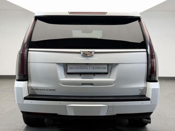 Cadillac Escalade IV с пробегом 2015 года, цена 3 849 000 рублей, 129000 км, внедорожник, Автокод Объявления