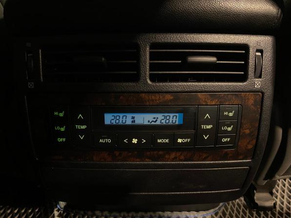Toyota Land Cruiser 200 Series с пробегом 2010 года, цена 3 100 000 рублей, 228211 км, внедорожник, Автокод Объявления