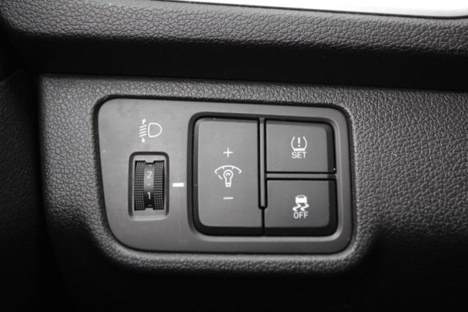 Hyundai Solaris II с пробегом 2017 года, цена 1 310 000 рублей, 132610 км, седан, Автокод Объявления
