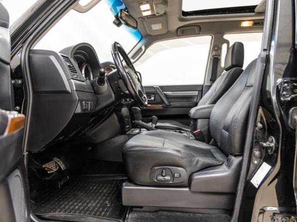 Mitsubishi Pajero IV с пробегом 2011 года, цена 2 390 000 рублей, 141002 км, внедорожник, Автокод Объявления