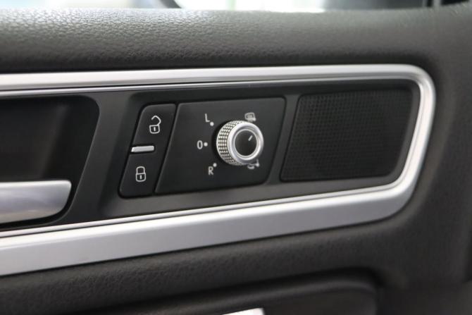 Volkswagen Touareg II Рестайлинг с пробегом 2016 года, цена 2 949 990 рублей, 101107 км, внедорожник, Автокод Объявления