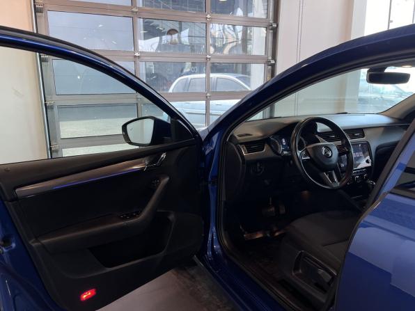 Skoda Octavia III (A7) Рестайлинг с пробегом 2018 года, цена 1 740 000 рублей, 218984 км, лифтбек, Автокод Объявления