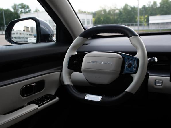 JETOUR DASHING I с пробегом 2023 года, цена 2 038 000 рублей, 30400 км, внедорожник, Автокод Объявления