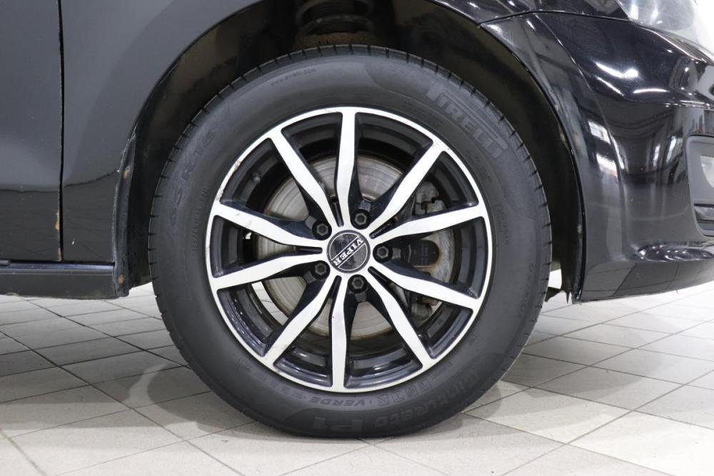 Volkswagen Polo V Рестайлинг Иркутск  - изображение 13