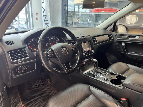 Volkswagen Touareg II с пробегом 2012 года, цена 1 690 000 рублей, 310000 км, внедорожник, Автокод Объявления