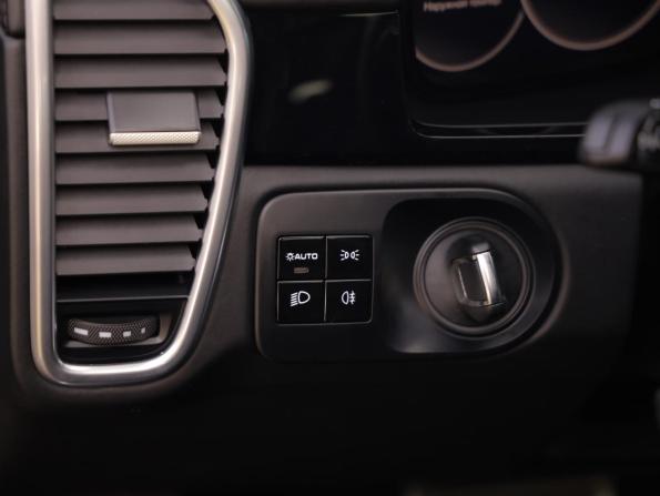 Porsche Cayenne III с пробегом 2019 года, цена 8 499 000 рублей, 109930 км, внедорожник, Автокод Объявления