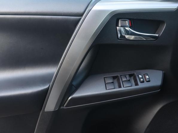 Toyota RAV4 IV (XA40) Рестайлинг с пробегом 2019 года, цена 2 620 000 рублей, 150059 км, внедорожник, Автокод Объявления