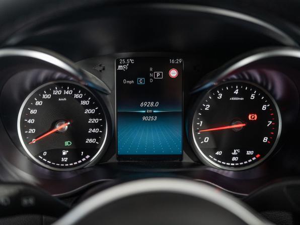 Mercedes-Benz C-Класс IV (W205) Рестайлинг с пробегом 2018 года, цена 2 100 000 рублей, 90253 км, универсал, Автокод Объявления