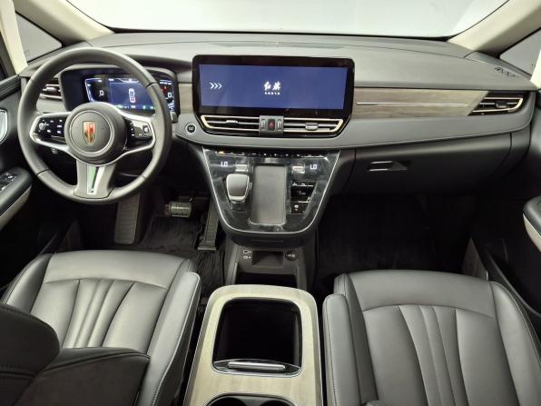 Hongqi HQ9 с пробегом 2025 года, цена 7 090 000 рублей, 4553 км, минивэн, Автокод Объявления
