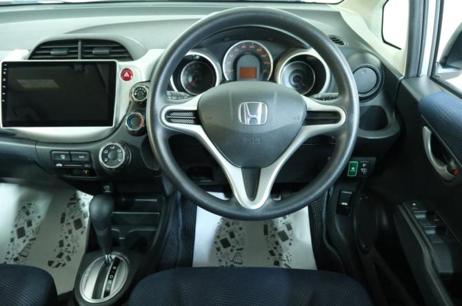 Honda Fit II с пробегом 2011 года, цена 1 049 000 рублей, 47200 км, хэтчбек, Автокод Объявления
