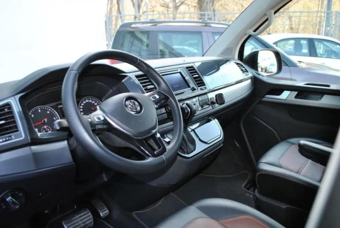 Volkswagen Multivan T6 с пробегом 2018 года, цена 4 750 000 рублей, 145961 км, минивэн, Автокод Объявления