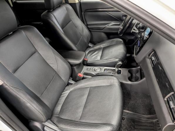 Mitsubishi Outlander III Рестайлинг 2 с пробегом 2015 года, цена 1 899 000 рублей, 125601 км, внедорожник, Автокод Объявления