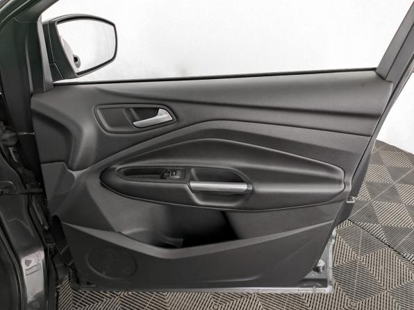 Ford Kuga II Рестайлинг с пробегом 2018 года, цена 1 670 000 рублей, 113971 км, внедорожник, Автокод Объявления
