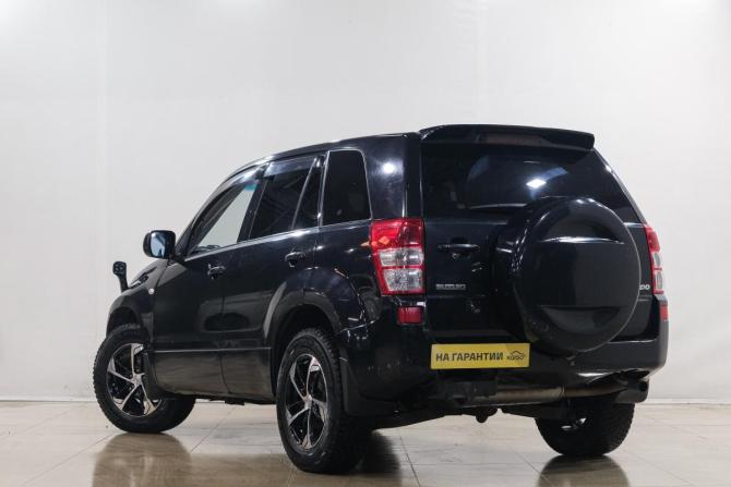Suzuki Escudo III с пробегом 2006 года, цена 1 069 000 рублей, 392000 км, внедорожник, Автокод Объявления