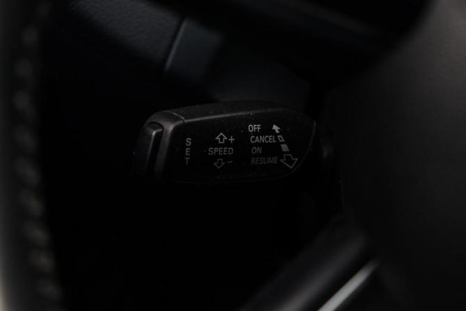 Audi Q5 I (8R) Рестайлинг с пробегом 2014 года, цена 2 350 000 рублей, 239558 км, внедорожник, Автокод Объявления
