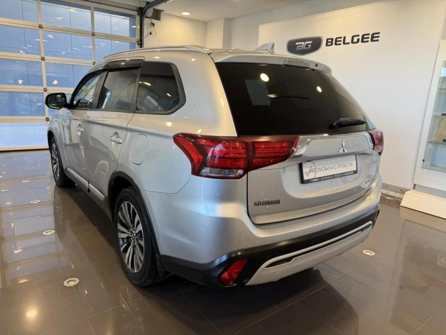 Mitsubishi Outlander III Рестайлинг 3 Подольск  - изображение 2