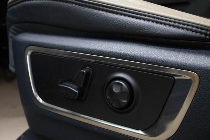 Ram 1500 V с пробегом 2020 года, цена 6 899 000 рублей, 42323 км, пикап, Автокод Объявления