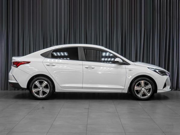 Hyundai Solaris II Рестайлинг с пробегом 2020 года, цена 1 679 000 рублей, 71178 км, седан, Автокод Объявления